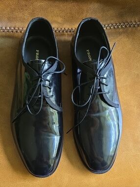 Pronto Uomo  Men’s Patent Leather Dress Shoes Size 9M